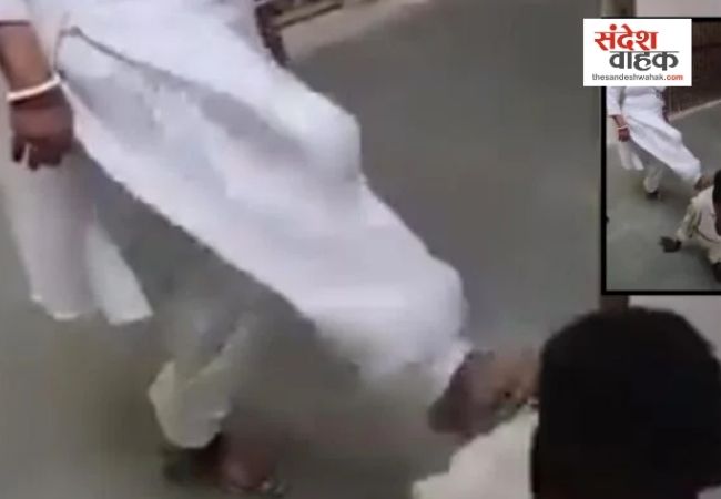 अस्पताल में मरीज को लात मारने वाली महिला सफाईकर्मी सस्पेंड, डिप्टी CM ने दिए जांच के आदेश