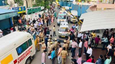 Lucknow Coaching Centre Fire: PM मोदी ने किया मुआवजे का ऐलान, कार्यक्रम छोड़ लखनऊ लौटे CM योगी