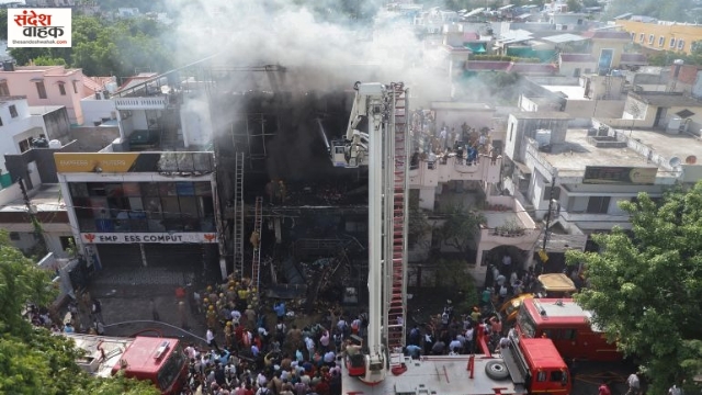 Lucknow Fire: फर्जी सिग्नेचर, फर्जी NOC, 15 मौतों के बाद खुली लापरवाही की पूरी कहानी