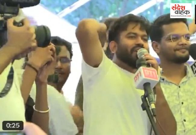 धर्मेंद्र प्रधान के इस्तीफे के बाद अभिजीत दीपके का राजनाथ सिंह पर तंज