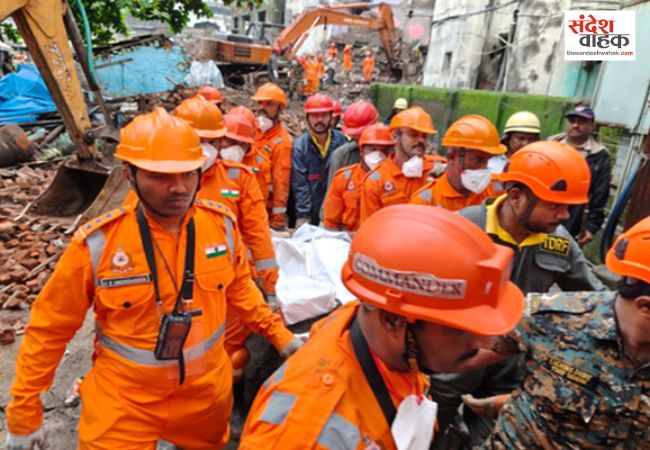 मुंबई के भिवंडी में 4 मंजिला इमारत गिरने से 8 लोगों की मौत