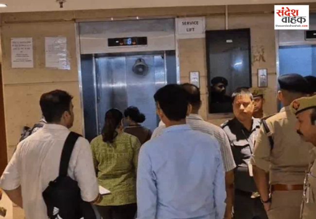 लखनऊ में इंटरनेशनल कॉल सेंटर पर क्राइम ब्रांच का छापा