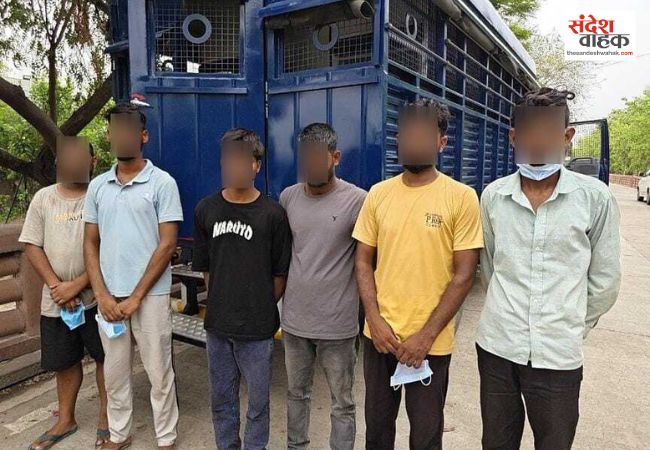 ज्वैलरी शॉप में शटर काटकर चोरी करने वाले 6 शातिर चोर गिरफ्तार