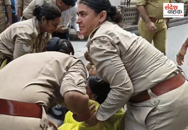 69 हजार शिक्षक भर्ती अभ्यर्थियों ने किया मायावती आवास का घेराव
