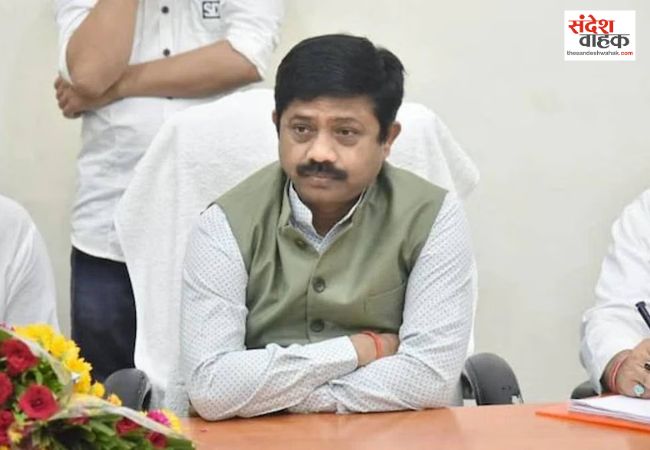 नंदी, बोले- राम मंदिर पर सवाल उठाने वालों की गोद में बैठे हैं उद्धव-आदित्य