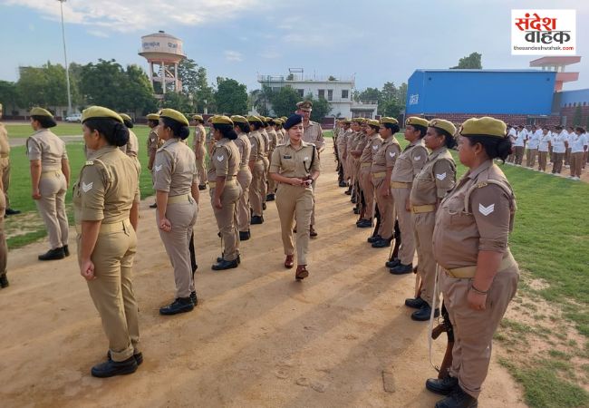 एसपी ग्रामीण ने लिया परेड का जायजा, एलएचसी बैच को दिए अनुशासन के गुरुमंत्र