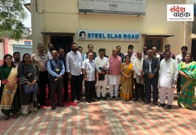 CSIR-CRRI पहुंचे सांसद जगदंबिका पाल, आधुनिक सड़क और पुल तकनीकों का लिया जायजा