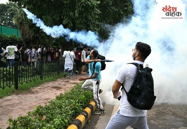 दिल्ली में CJP का प्रदर्शन उग्र, पुलिस ने छोड़े आंसू गैस के गोले, अमित शाह से मिले धर्मेंद्र प्रधान