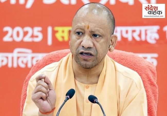 UP Cabinet: छात्राओं को फ्री स्कूटी, 220 ई-बसें और नए एक्सप्रेसवे समेत 18 प्रस्ताव मंजूर