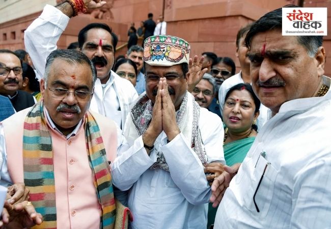 'मैं स्ट्रीट फाइटर हूं, AC रूम का एक्टिविस्ट नहीं', संसद में धर्मेंद्र प्रधान का करारा जवाब
