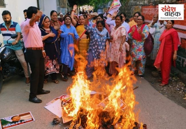 कंगना रनौत के बयान पर महिला कांग्रेस का विरोध, लखनऊ में प्रदर्शन तेज