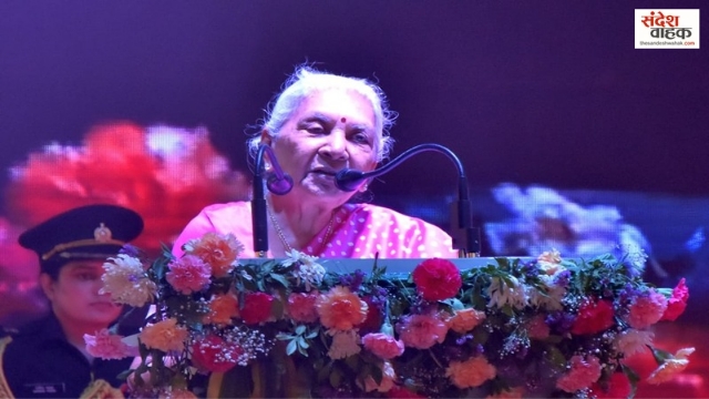 'पढ़ाई के दौरान प्रेग्नेंट मत होइए...' AKTU में छात्रों को राज्यपाल आनंदीबेन पटेल की दो टूक सलाह