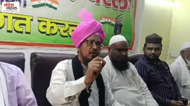 वक्फ बोर्ड में अरबों- खरबों के घोटाले का दावा, मौलाना ने खोला मोर्चा, CM Yogi से जांच की अपील
