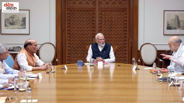 मोदी कैबिनेट की बड़ी सौगात: Semicon 2.0 से लेकर काशी के मेगा कॉरिडोर तक, जानिए 7 बड़े फैसले
