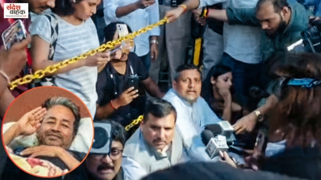 मेदांता के बाहर हाईवोल्टेज ड्रामा! वांगचुक से मिलने नहीं दे रही पुलिस, धरने पर बैठे संजय सिंह