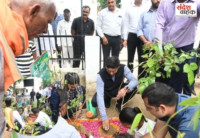 Governor Anandiben Patel