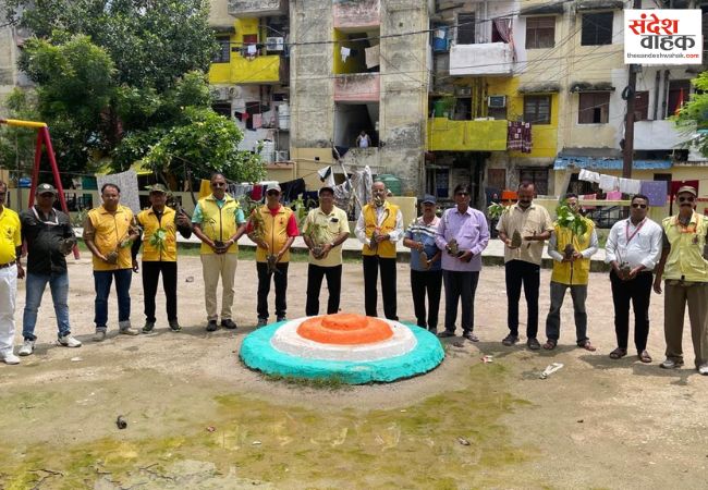 लखनऊ सिविल डिफेंस चौक डिवीजन वार्डेन के नेतृत्व में पौधारोपण कार्यक्रम संपन्न