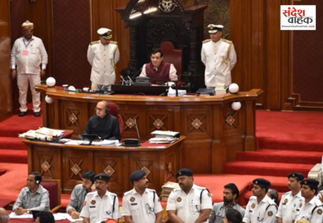 यूपी में 59 हजार करोड़ का अनुपूरक बजट पेश