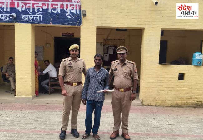 दावत का न्योता न मिलने पर चलाईं गोलियां, पुलिस ने तमंचे के साथ दबोचा