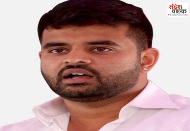 जेल में बंद पूर्व सांसद प्रज्वल रेवन्ना के पास मिला स्मार्टफो