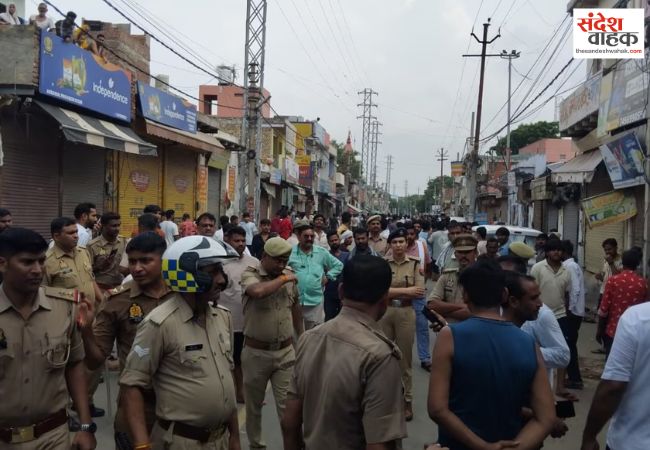 बेकाबू डंपर ने 4 को रौंदा, मासूम बच्ची और युवक की मौत