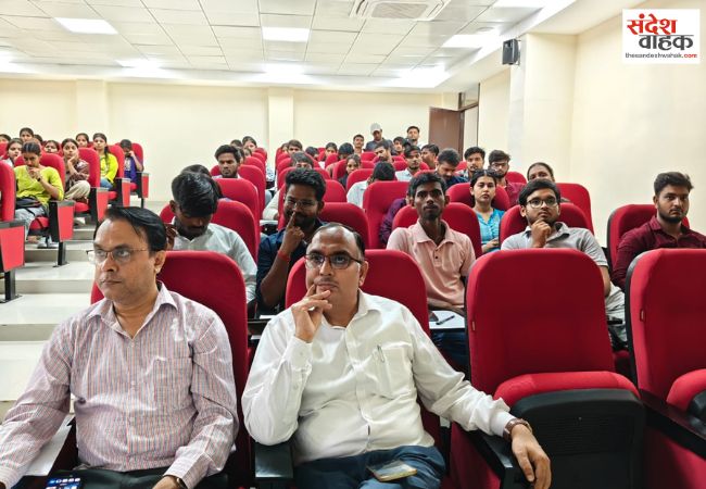 सिद्धार्थ विश्वविद्यालय में अंतरराष्ट्रीय व्याख्यान, RNA मिथाइलट्रांसफरेज़ की संरचना और कार्यविधि पर हुई चर्चा