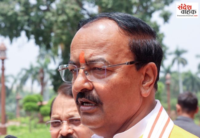 अखिलेश यादव के तंज पर केशव प्रसाद का पलटवार