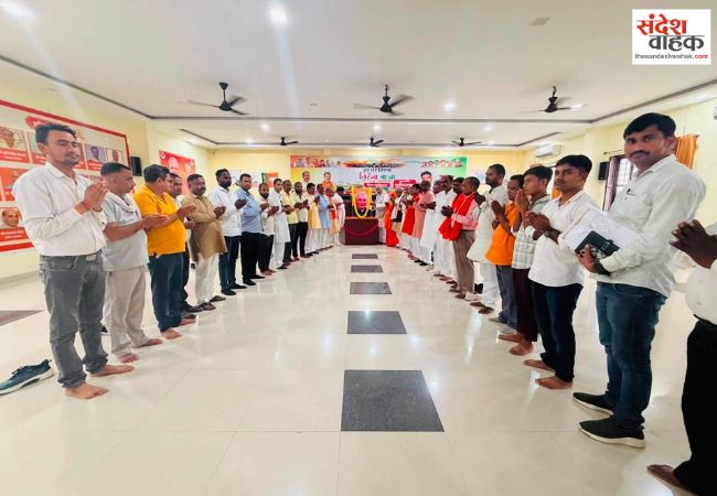 पूर्व पीएम अटल की पुण्यतिथि पर भाजपा कार्यालय में श्रद्धांजलि सभा का हुआ आयोजन
