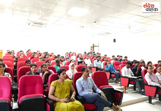 सिद्धार्थ विश्वविद्यालय में अंतरराष्ट्रीय व्याख्यान, RNA मिथाइलट्रांसफरेज़ की संरचना और कार्यविधि पर हुई चर्चा