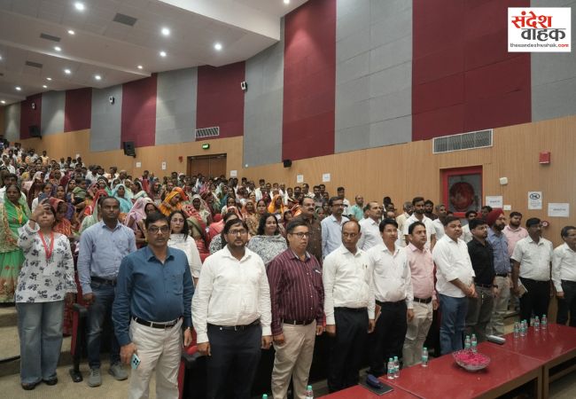 बरेली में डेयरी कॉन्क्लेव-स्वर्णिम दुग्धामृत संवाद समागम आयोजित
