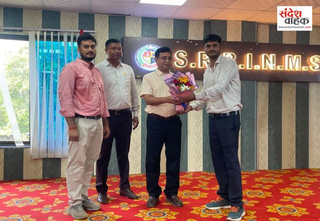 डॉ. विमल कुमार द्विवेदी इंस्टीट्यूट ऑफ फार्मेसी में D.Pharm प्रथम वर्ष के छात्रों का भव्य ओरिएंटेशन कार्यक्रम