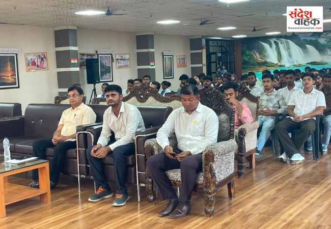 डॉ. विमल कुमार द्विवेदी इंस्टीट्यूट ऑफ फार्मेसी में D.Pharm प्रथम वर्ष के छात्रों का भव्य ओरिएंटेशन कार्यक्रम