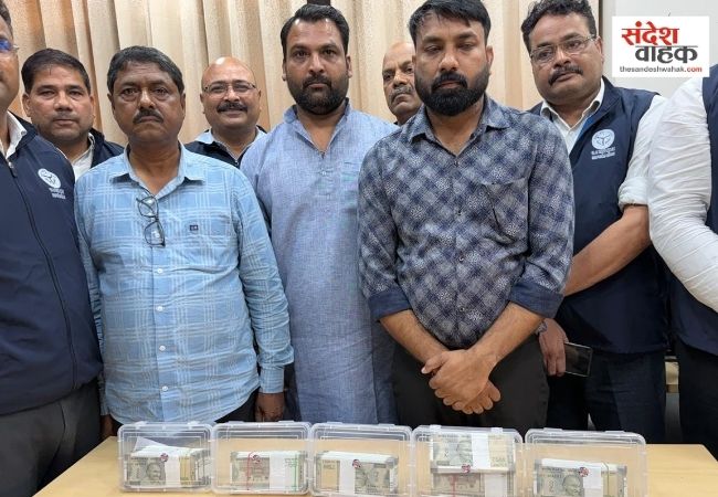 Lucknow News: 15 लाख की घूस मांगने का आरोप, 7.5 लाख लेते LDA के अवर अभियंता समेत 3 गिरफ्तार