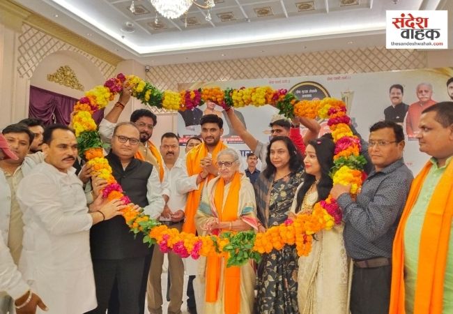 लखनऊ में 101 विशिष्ट लोगों को मिला जनशक्ति सम्मान, कई क्षेत्रों की हस्तियां रहीं शामिल