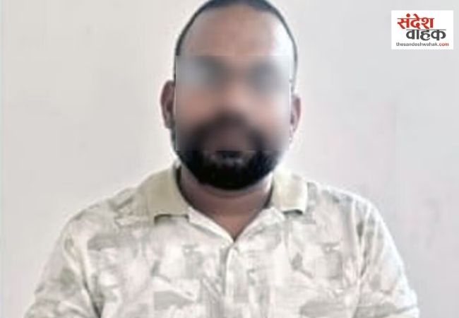 बैनामा गलत बताकर FIR की धमकी, 1 लाख रुपये लेते रजिस्ट्री ऑफिस का बाबू गिरफ्तार