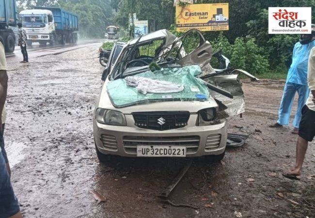 बाराबंकी में डंपर-ऑल्टो की भीषण टक्कर, पति-पत्नी समेत 4 की मौत, बच्ची घायल