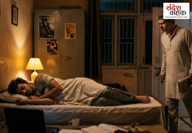 महिला से संबंध को लेकर बेटे से था विवाद, पिता ने सोते समय रेता गला, लोढ़े से सिर पर किया वार