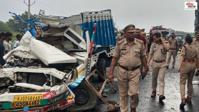 Kasganj Road Accident
