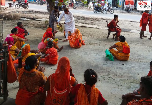 कांवड़ यात्रियों का गर्मजोशी से स्वागत