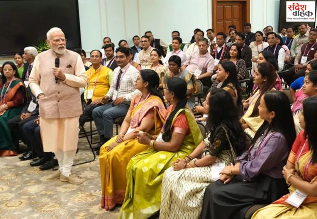 शिक्षक दिवस पर पीएम मोदी ने राष्ट्रीय शिक्षक पुरस्कार विजेताओं से की बात, दी शुभकामनाएं
