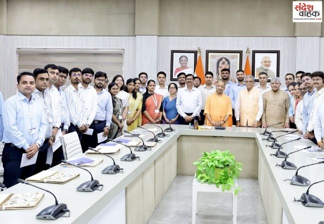 सरकारी सेवाओं में पारदर्शिता के साथ योग्यता को सर्वोच्च प्राथमिकता सुनिश्चित करना सरकार का लक्ष्य