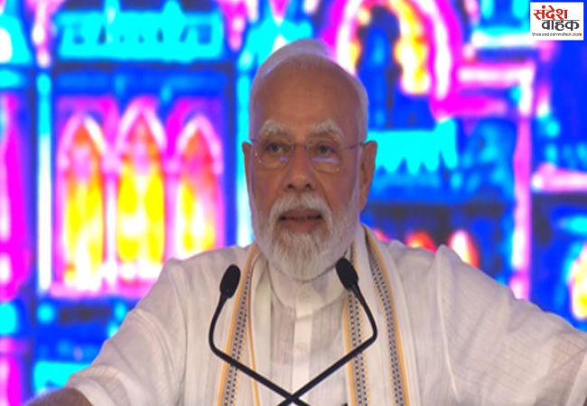 पीएम मोदी ने वडोदरा में किया परियोजनाओं का शिलान्यास और लोकार्पण