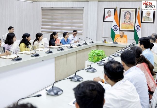 सरकारी सेवाओं में पारदर्शिता के साथ योग्यता को सर्वोच्च प्राथमिकता सुनिश्चित करना सरकार का लक्ष्य