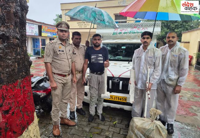 कबाड़ की दुकान में हुई चोरी का खुलासा, पिकअप और औजारों के साथ चोर गिरफ्तार