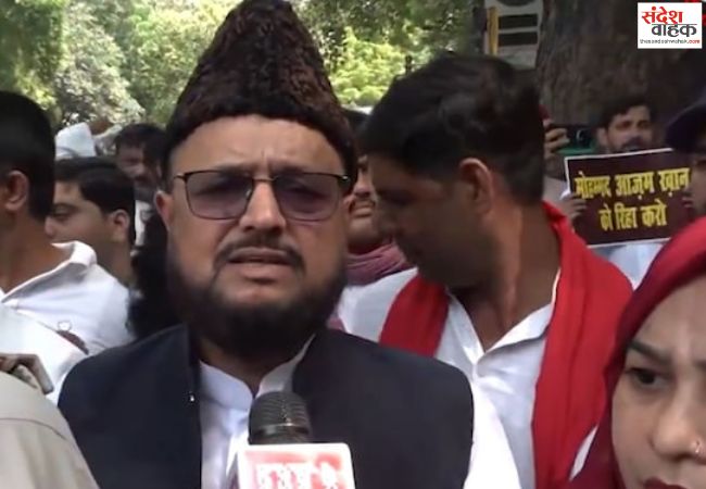 आजम खान की रिहाई की मांग को लेकर जंतर-मंतर पर सपा कार्यकर्ता ने भरी हुंकार