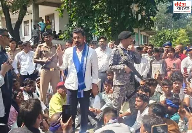 अजय साहनी के परिजनों से मिलने जा रहे चंद्रशेखर आजाद रोके गए
