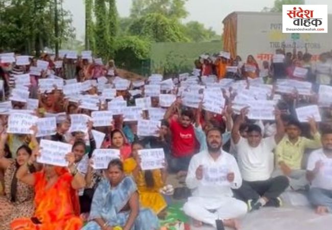 ”योगी से बैर नहीं, नगर निगम की खैर नहीं”, लखनऊ में BJP कार्यकर्ताओं का प्रदर्शन