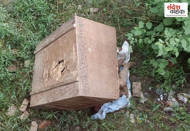 लखनऊ में लकड़ी के बक्से में मिली युवक की लाश, सीमा विवाद में उलझी दो थानों की पुलिस