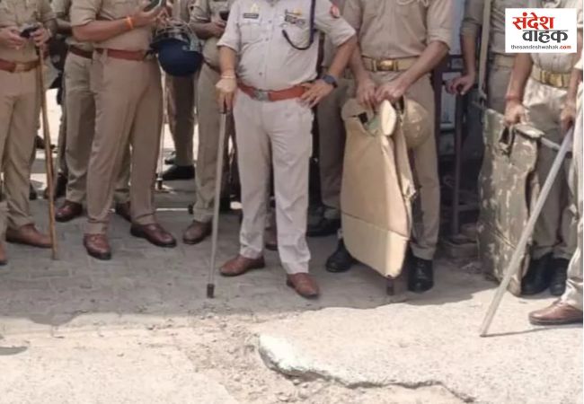 सीतापुर में सरकारी जमीन हड़पने की साजिश का खुलासा, पेशकार समेत 4 पर FIR