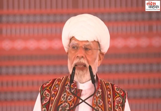 बनासकांठा में पीएम मोदी ने विकास परियोजनाओं की दी सौगात